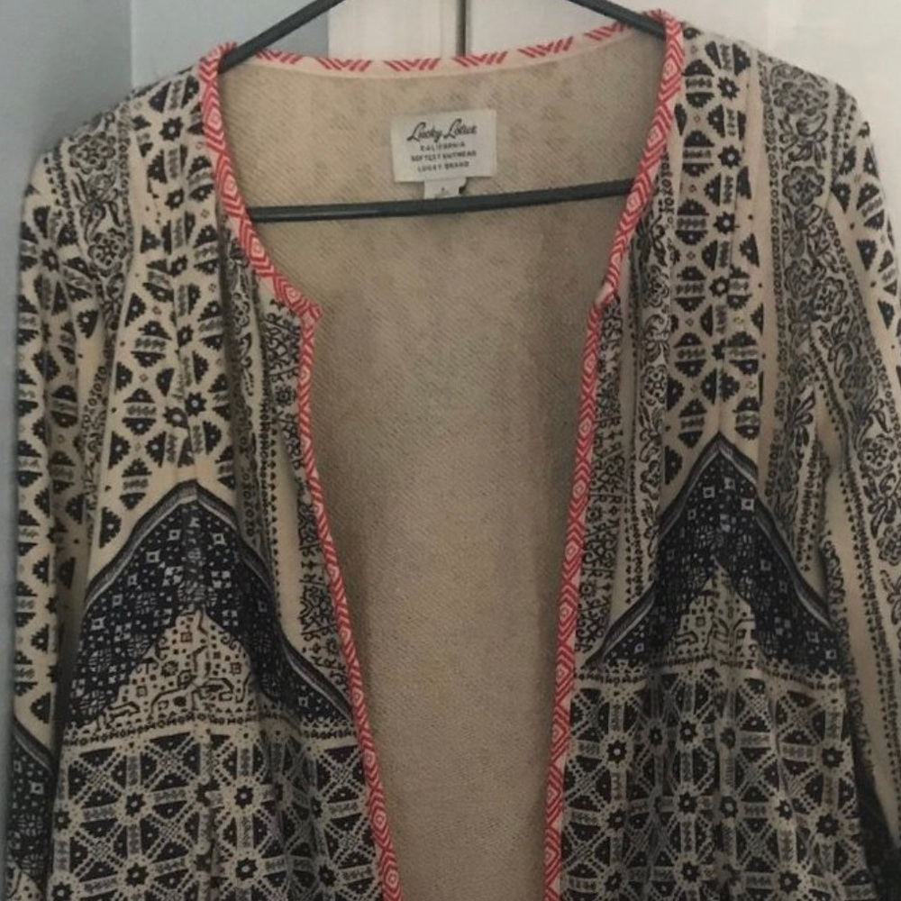 | Lucky Lotus | Make an Offer | Blue & Cream Cardigan Size L